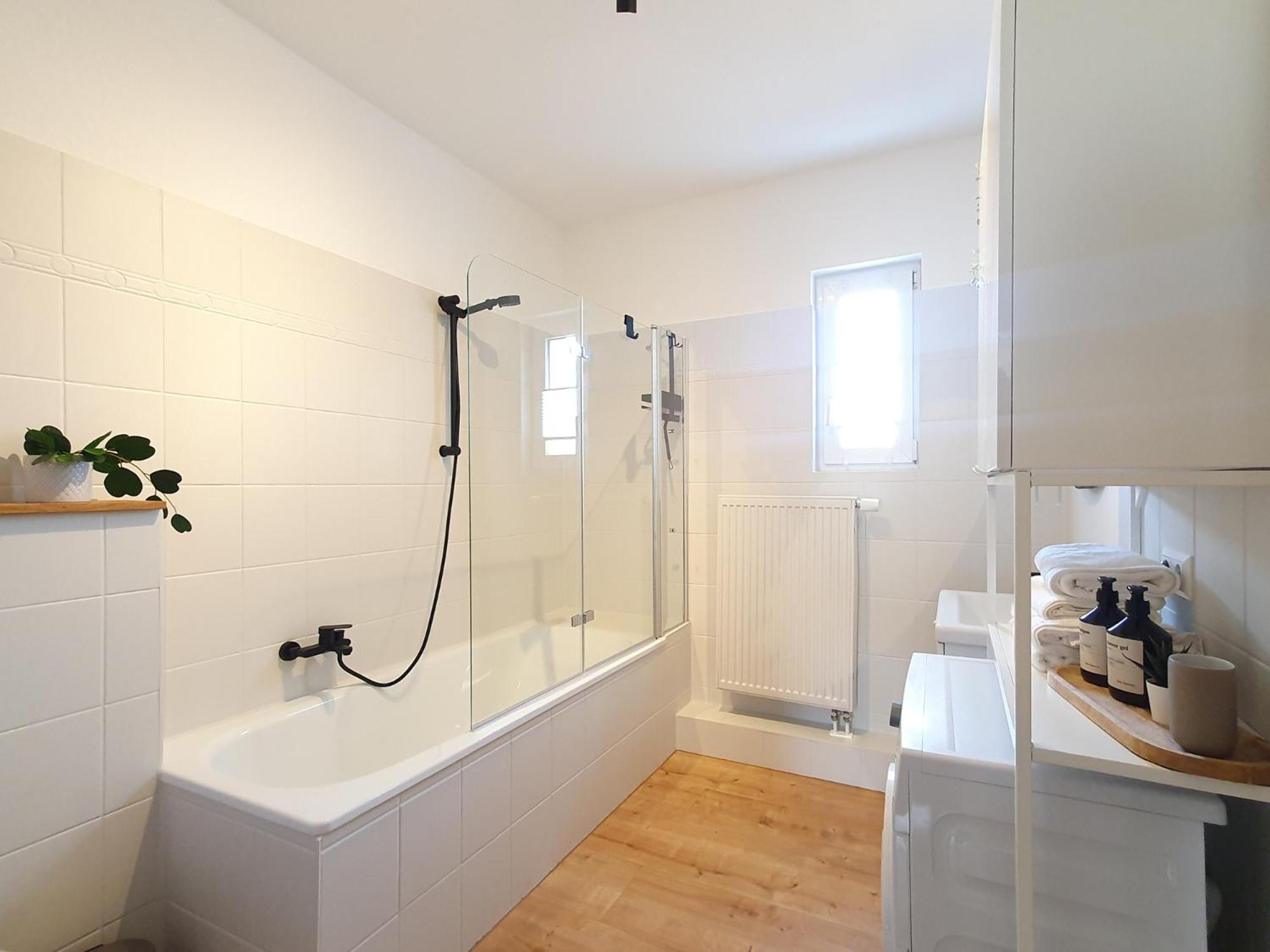 2 Zimmer, Bett Und Schlafsofa, Balkon, Waschmaschine L ライプツィヒ エクステリア 写真